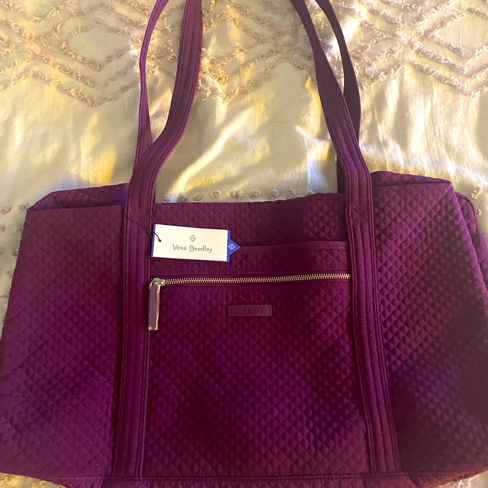 FLASH SALE!! Vera Bradley Large  Gloxinia Purple Duffle Weekender